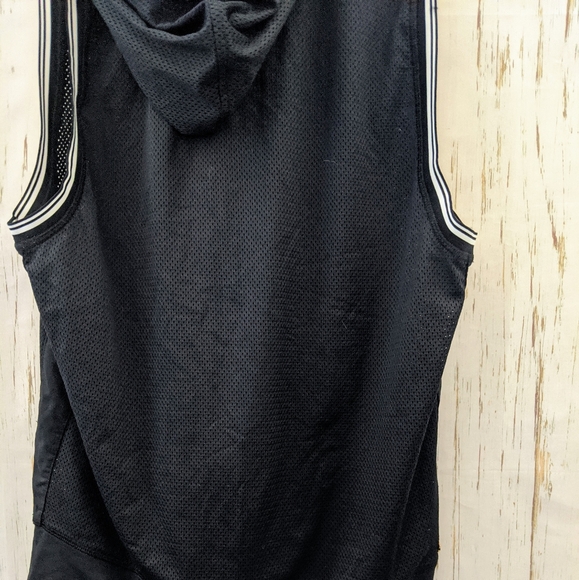 3/$20 Alala All Star Vest in Black - Picture 7 of 15